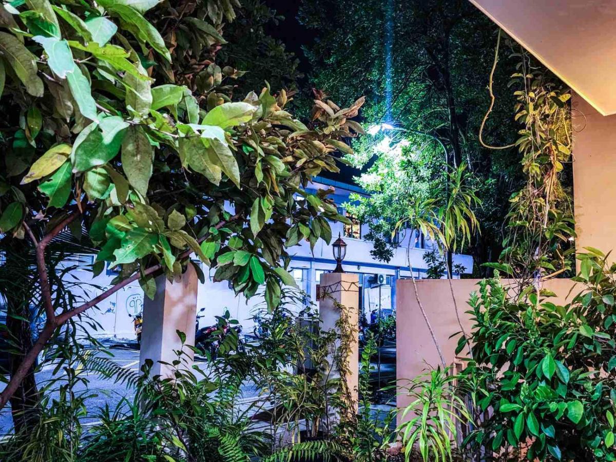 Reef Guest House Malé Exterior foto
